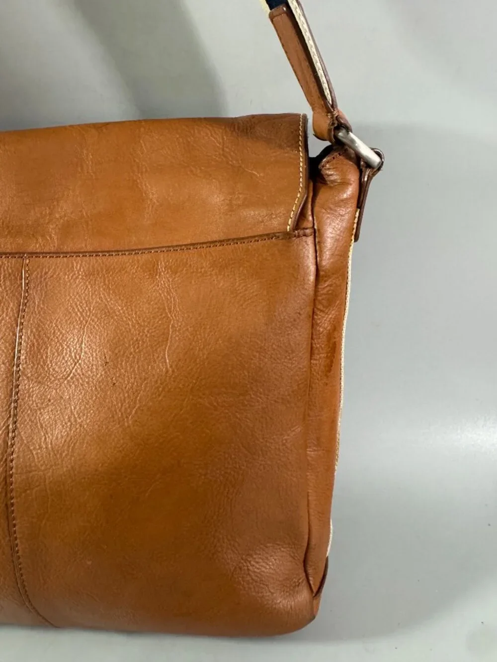 Authentic Coach F70555 Brown Leather Messenger Bag
